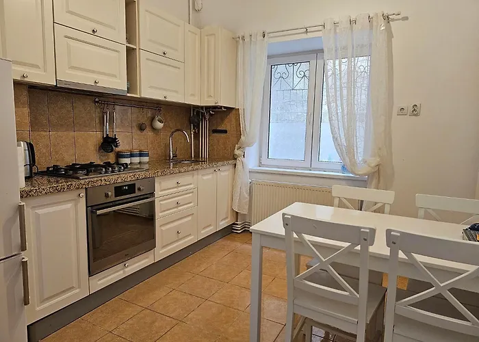 Angels' Nest - Old City,